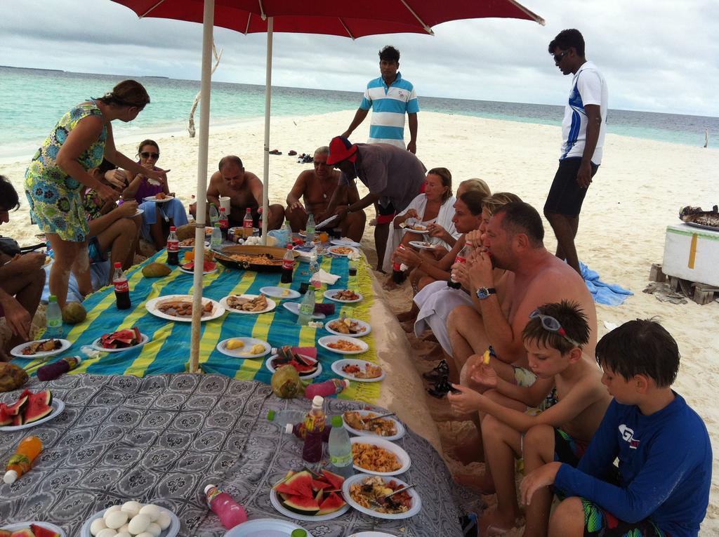 Sunset Holidays Huraa Exterior foto
